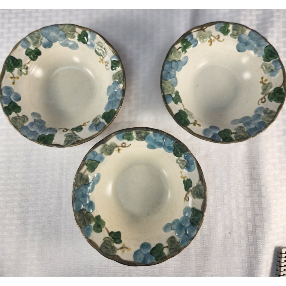 METLOX Poppytrail Raised Grape & Vines Cereal Soup Bowls 6.25" Set Of 3